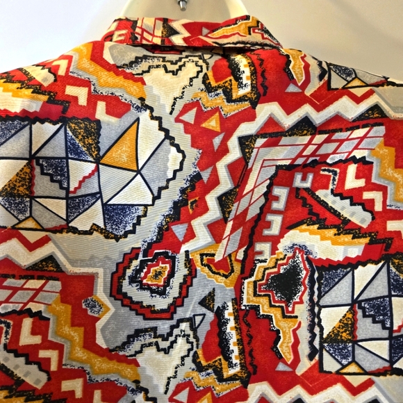 Classic Collection Woman's Abstract Print Blouse, Long Sleeve, Size 12 - Picture 10 of 11